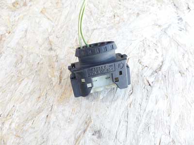 Mercedes Black White 5 Pole 2 Wire Connector 22054546284